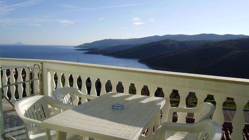 Egidio Gigi Bellich Holiday Apartments Family Houses Рабац Номер фото