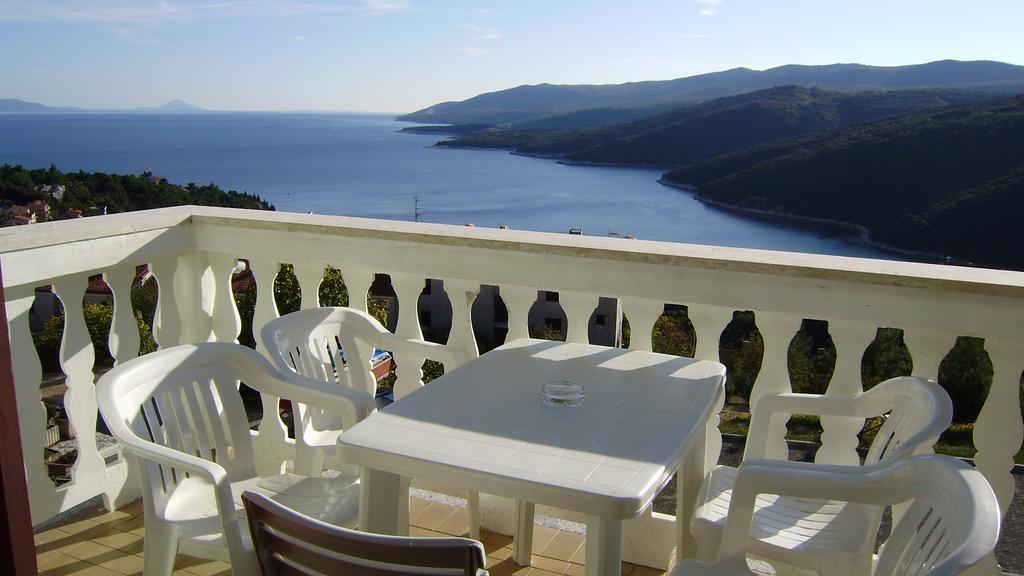 Egidio Gigi Bellich Holiday Apartments Family Houses Рабац Номер фото